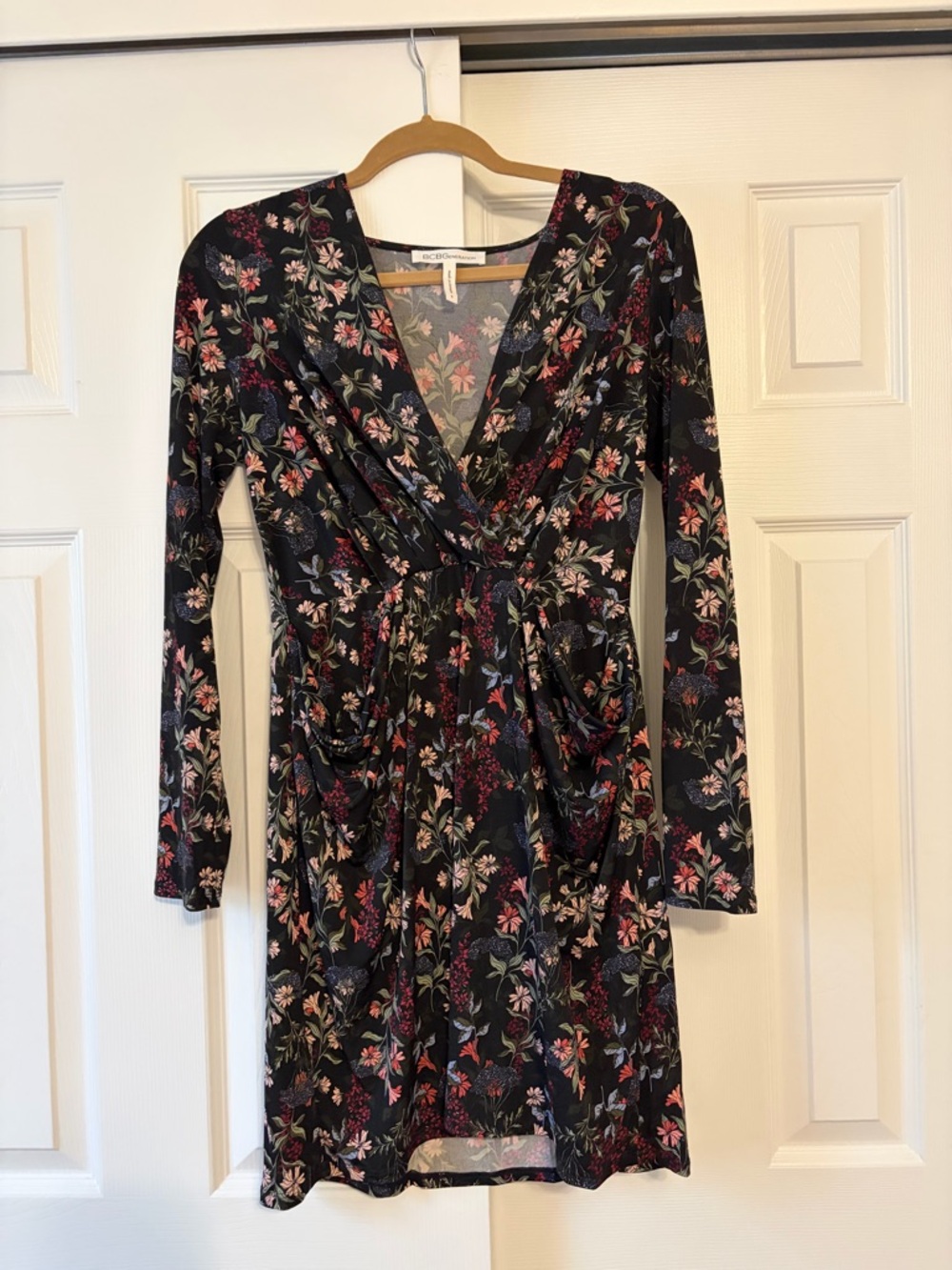 BCBG small women’s Black Floral Wrap Dress